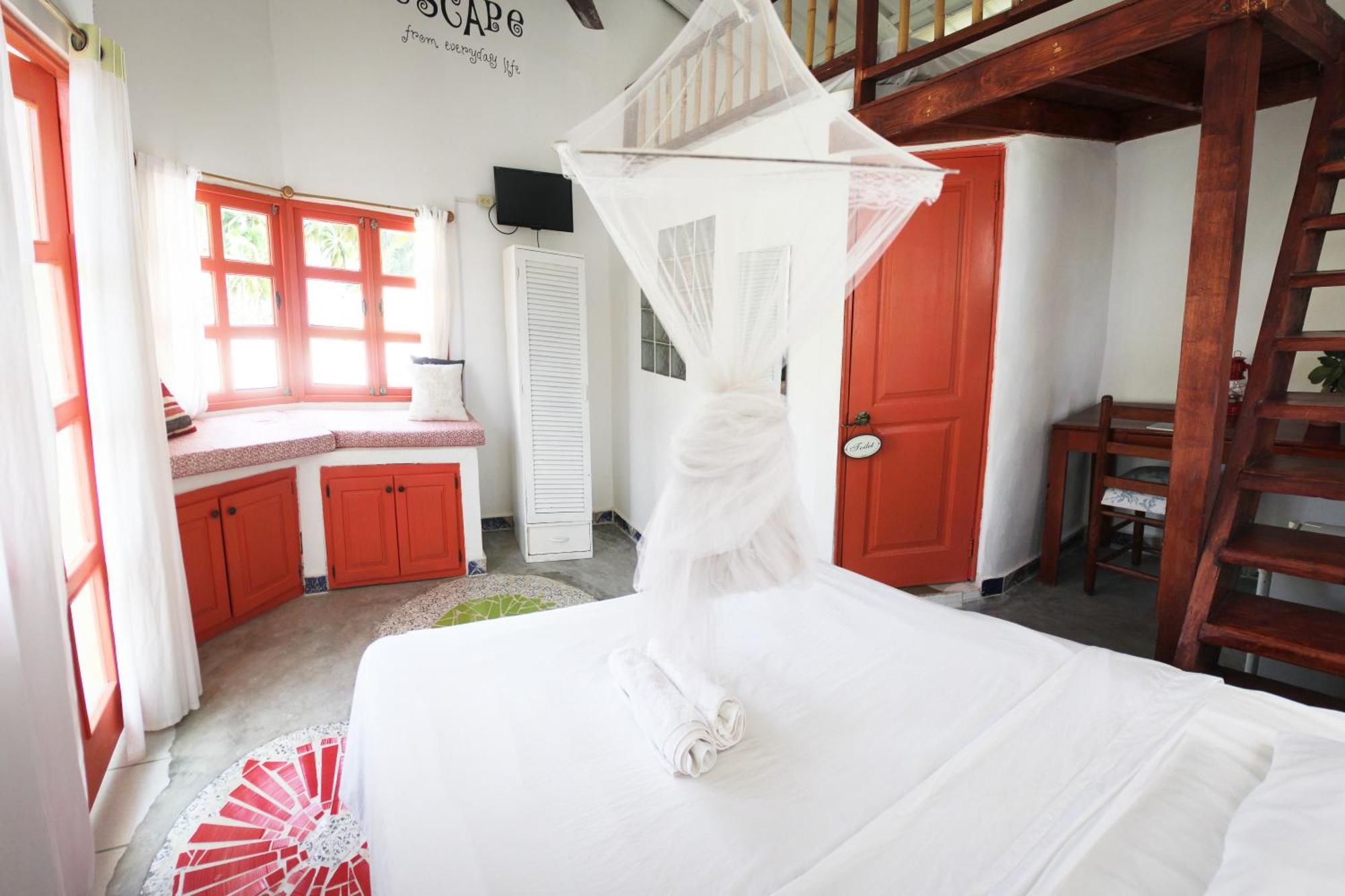 Casa Delfin Guest House Las Terrenas Exterior photo