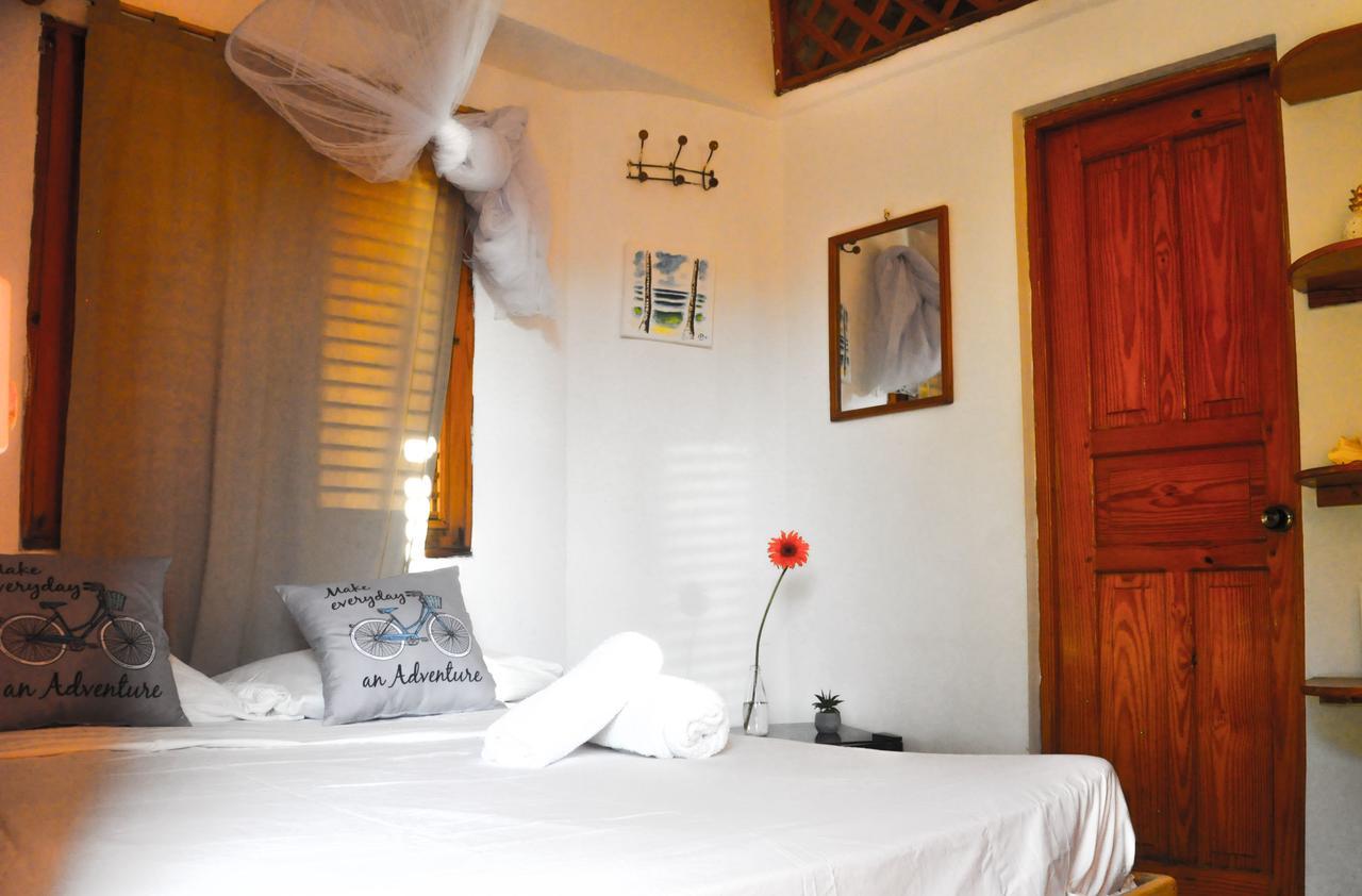 Casa Delfin Guest House Las Terrenas Exterior photo
