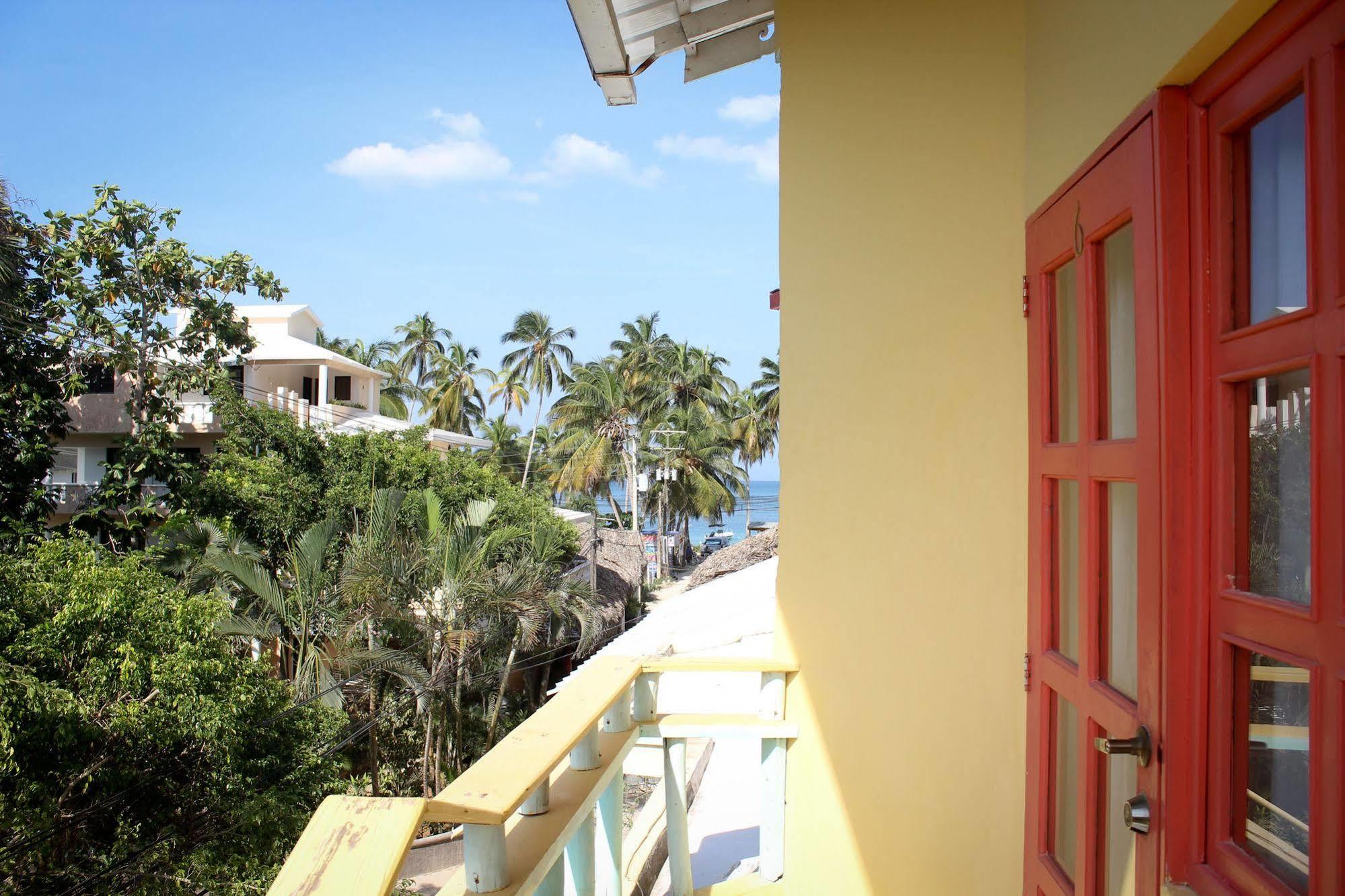 Casa Delfin Guest House Las Terrenas Exterior photo